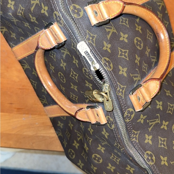Vintage Louis Vuitton Monogram Keepall 50 - Picture 7 of 9